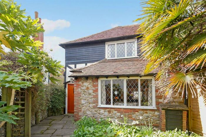 2 Bedroom Semi-Detached House To Rent In High Street, Bosham, PO18