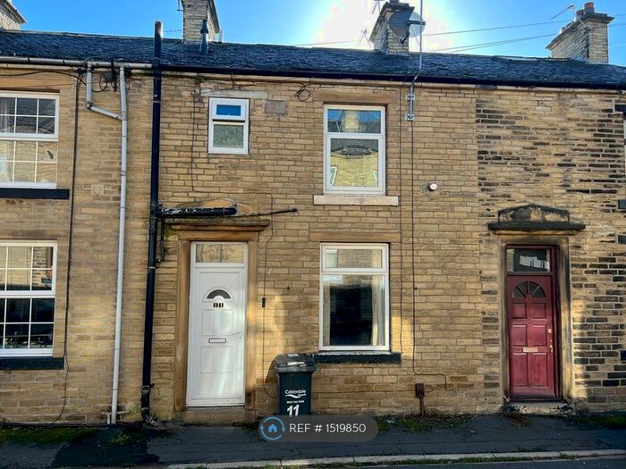 1 Bedroom Terraced House To Rent In South Street, Brighouse, HD6