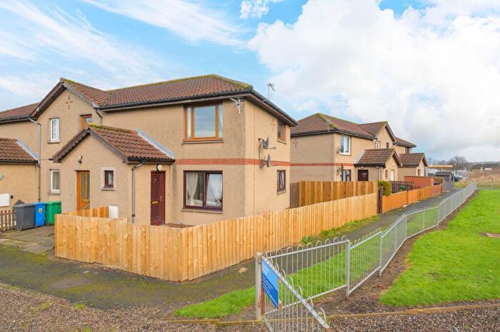 2 Bedroom Flat For Sale In Castle Road, Rosyth, KY11