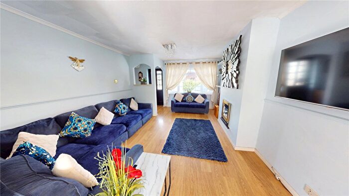 3 Bedroom End Of Terrace House For Sale In Third Avenue, Stanford-Le-Hope, Essex, SS17