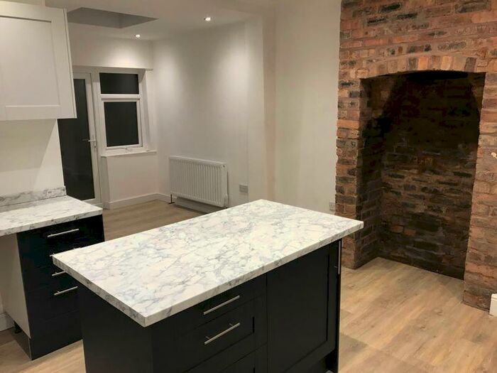4 Bedroom Semi-Detached House To Rent In Wolverhampton Road, Dudley, DY3