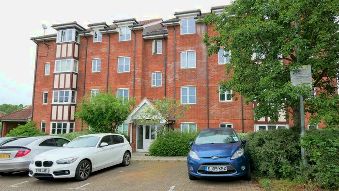 2 Bedroom House To Rent In Vancouver Road, Broxbourne, EN10