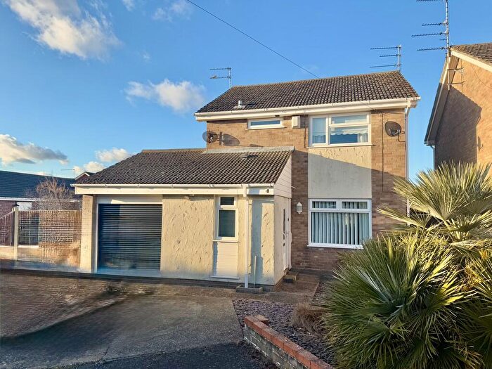 3 Bedroom Detached House For Sale In Fulmar Close, Bradwell, NR31