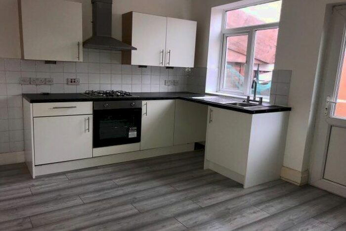 3 Bedroom End Of Terrace House To Rent In Taylor Street, Preston, PR1