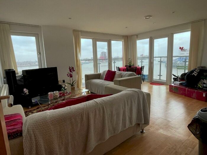 2 Bedroom Flat To Rent In Mast Quay, London, SE18