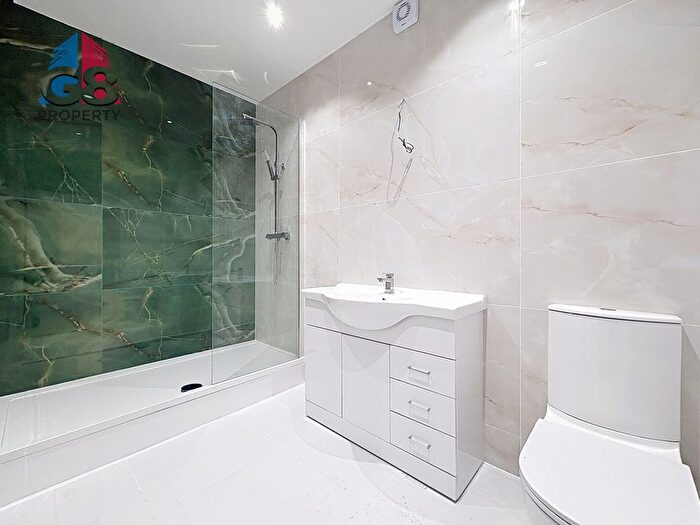 2 Bedroom Flat To Rent In Barnsley, S70