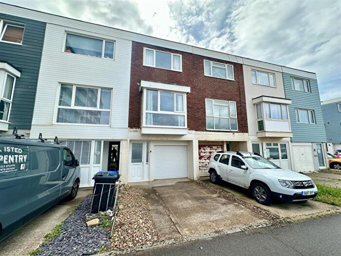3 Bedroom Terraced House To Rent In Dane Close, Seaford, BN25