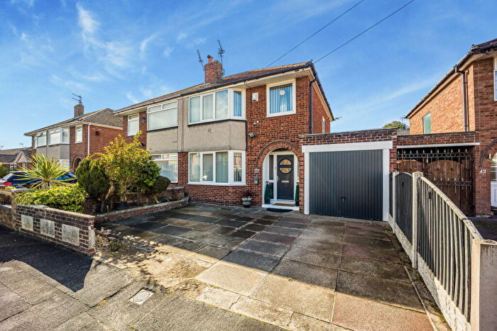 3 Bedroom Semi Detached House For Sale In Eddisbury Road, Whitby, Ellesmere Port, CH66