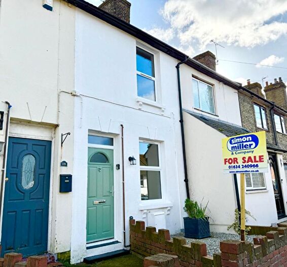 3 Bedroom Terraced House For Sale In High Street, Wouldham, Rochester, ME1