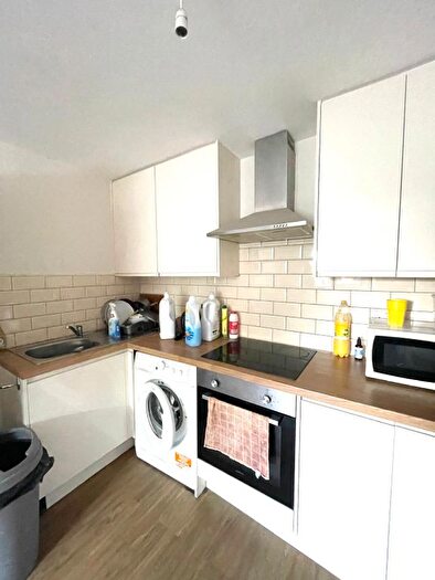 1 Bedroom Flat To Rent In Eastern Road, N22