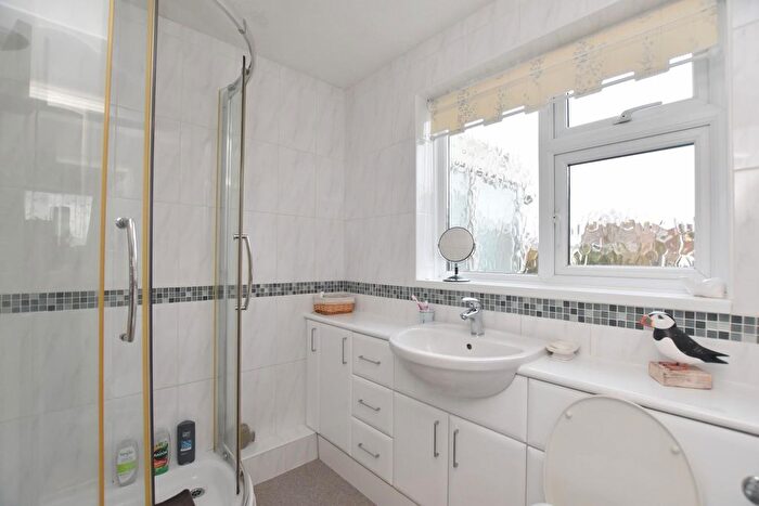 2 Bedroom Semi-Detached Bungalow For Sale In Aspen Close, St. Marys Bay, Romney Marsh, TN29