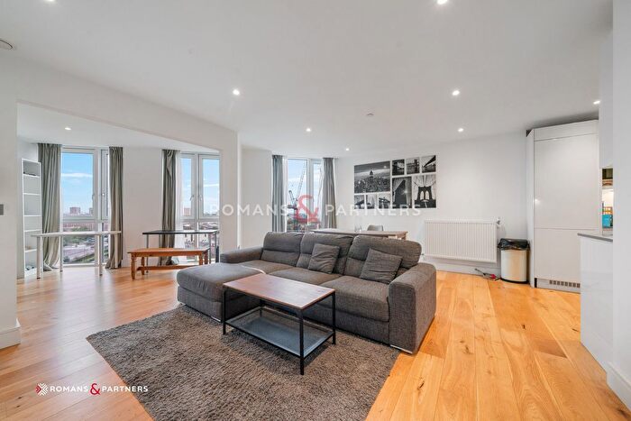 2 Bedroom Flat To Rent In Sky View Tower, Stratford, E15