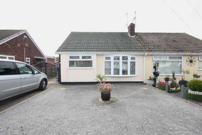 2 Bedroom Bungalow To Rent In Lexington Drive, Hull, HU4