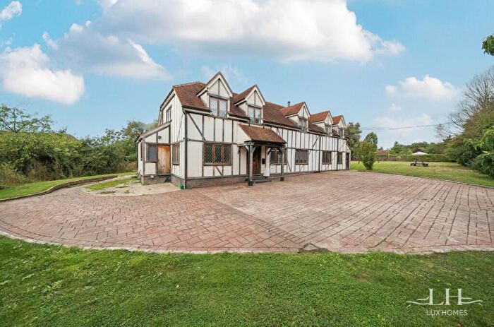 6 Bedroom Detached House For Sale In Folkes Lane, Upminster, RM14