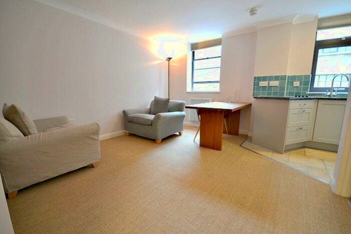 1 Bedroom Apartment To Rent In Bartholomew Close, Clerkenwell, EC1A