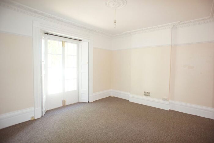 1 Bedroom Flat To Rent In Cheltenham Road, Cotham, Bristol, BS6