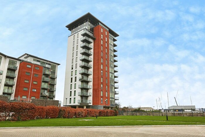 2 Bedroom Flat For Sale In Rope Quays, Gosport, PO12