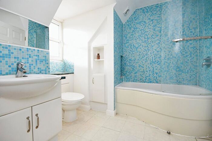 1 Bedroom Flat For Sale In Primrose Hill, Chelmsford, CM1