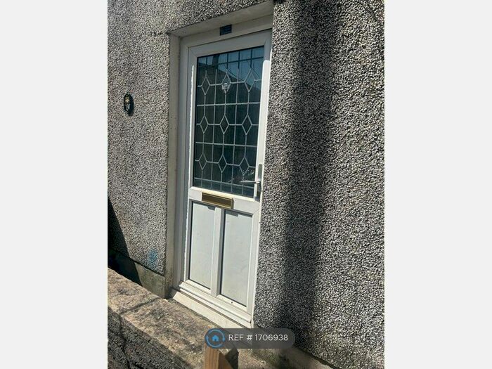 2 Bedroom Semi-Detached House To Rent In Neath Road, Briton Ferry, Neath, SA11