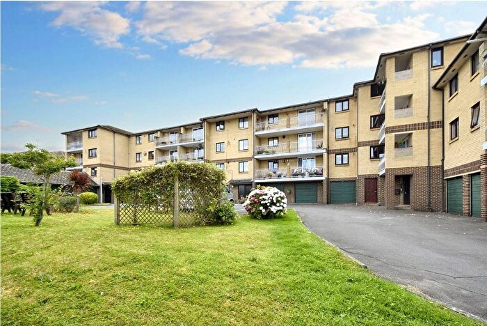 3 Bedroom Flat To Rent In East Mount Road, Shanklin, PO37