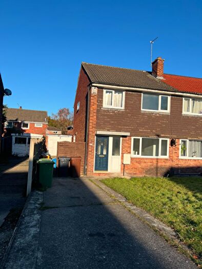3 Bedroom Semi-Detached House To Rent In Sunningdale Avenue, Leeds, LS17