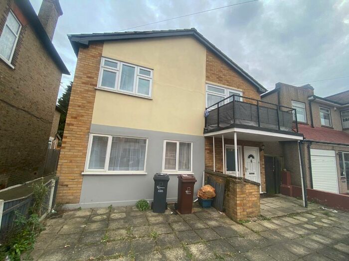 2 Bedroom End Of Terrace House To Rent In Mill Lane, Chadwell Heath, Romford, RM6