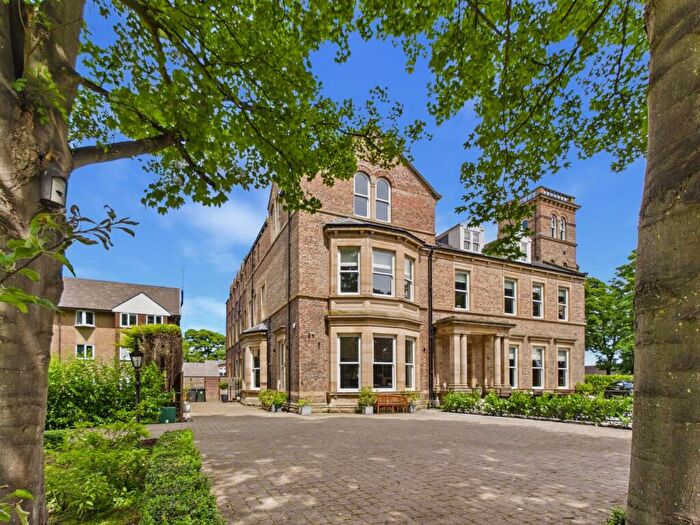 5 Bedroom End Of Terrace House For Sale In Preston Towers, Preston Road, North Shields, NE29