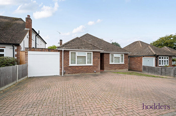 2 Bedroom Bungalow For Sale In Chertsey, Surrey, KT16
