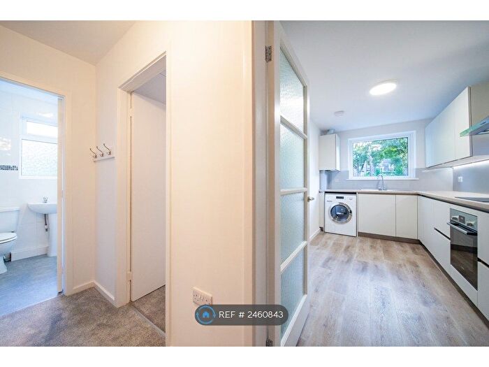 2 Bedroom Flat To Rent In Oakdale Road, Sheffield, S7