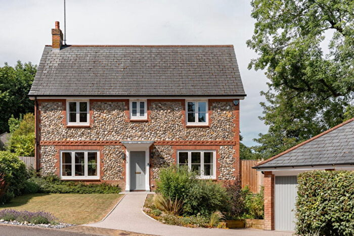 4 Bedroom Detached House For Sale In Beechcroft, Berkhamsted, Hertfordshire, HP4