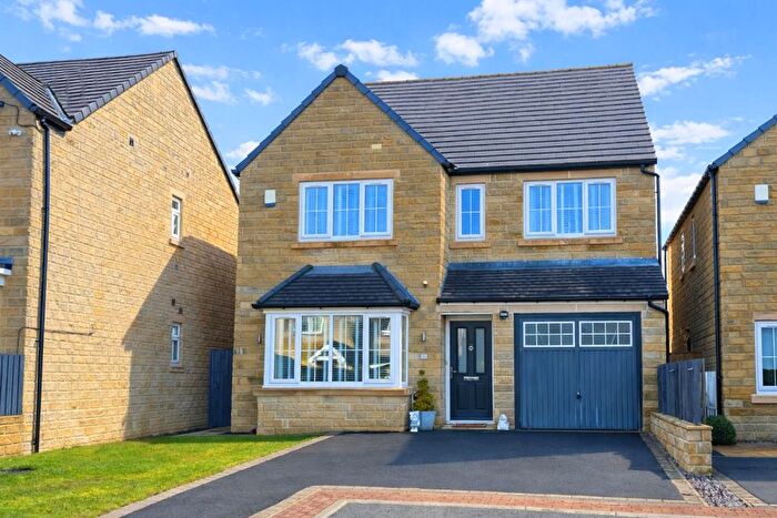 4 Bedroom Detached House For Sale In Thackley Grange, Thackley, Bradford, BD10