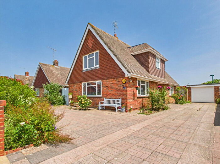 3 Bedroom Detached House For Sale In Nursery Close, East Preston, BN16