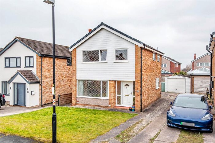 3 Bedroom Detached House For Sale In Claughton Avenue, Leyland, PR25