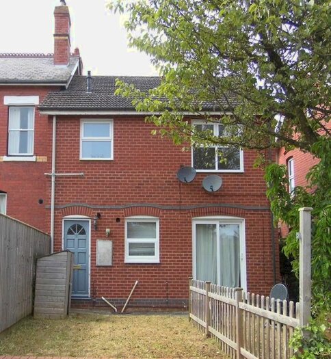 2 Bedroom Flat To Rent In Queens Hill Gardens, Hereford, HR4