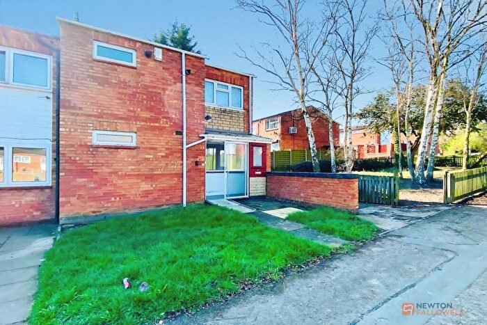3 Bedroom End Of Terrace House For Sale In Langley Walk, Leicester, LE4