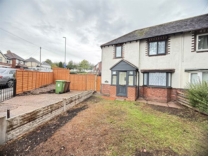 2 Bedroom Property To Rent In Thorneycroft Road, Bilston, WV14