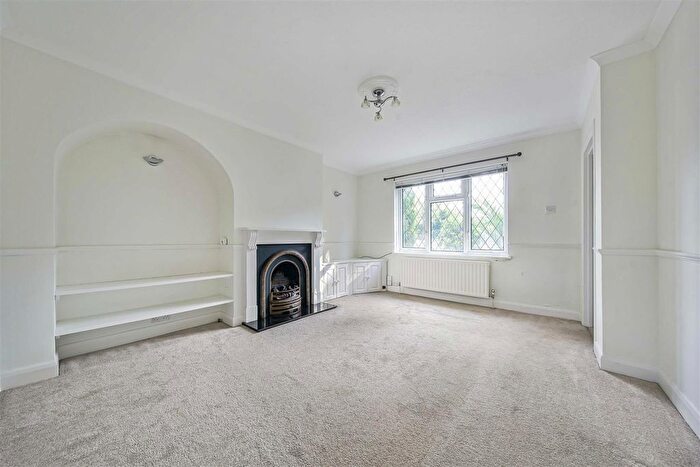 2 Bedroom End Of Terrace House For Sale In Gostling Road, Twickenham, TW2