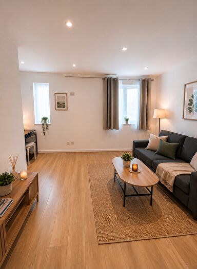 1 Bedroom Flat To Rent In Concord Close, Northolt, UB5