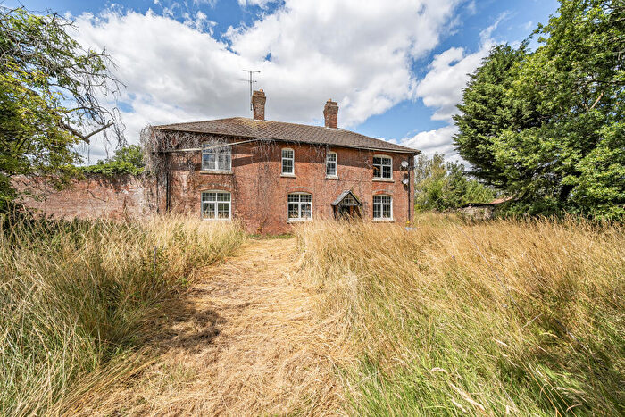 5 Bedroom Detached House For Sale In Whitehill Lane, Royal Wootton Bassett, SN4