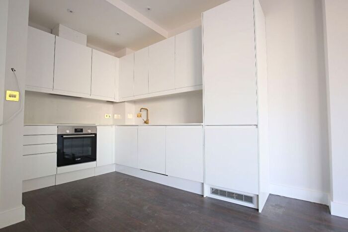 1 Bedroom Flat To Rent In Granville Road, London, NW2