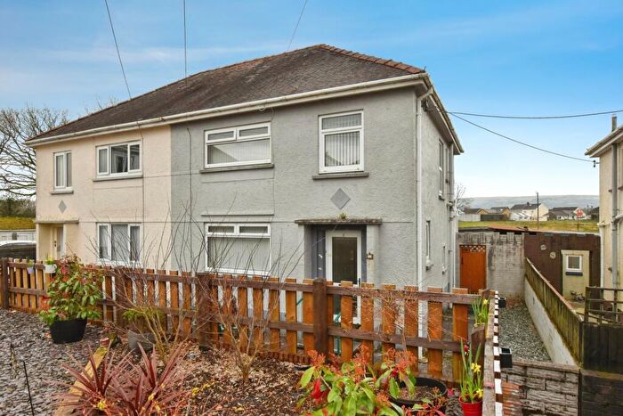 3 Bedroom Semi Detached House For Sale In Lon Y Gruglas, Ammanford, Carmarthenshire, SA18