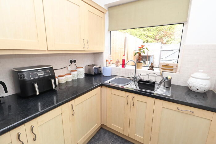 3 Bedroom Terraced House For Sale In Thornbury Road, M32