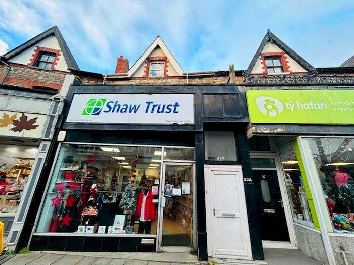 3 Bedroom Flat To Rent In John Street, Porthcawl, CF36