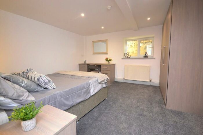 1 Bedroom Flat To Rent In Erleigh Road, Reading, RG1