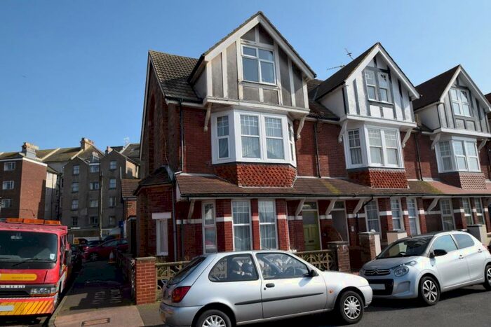 1 Bedroom Flat To Rent In Latimer Road, Eastbourne, BN22