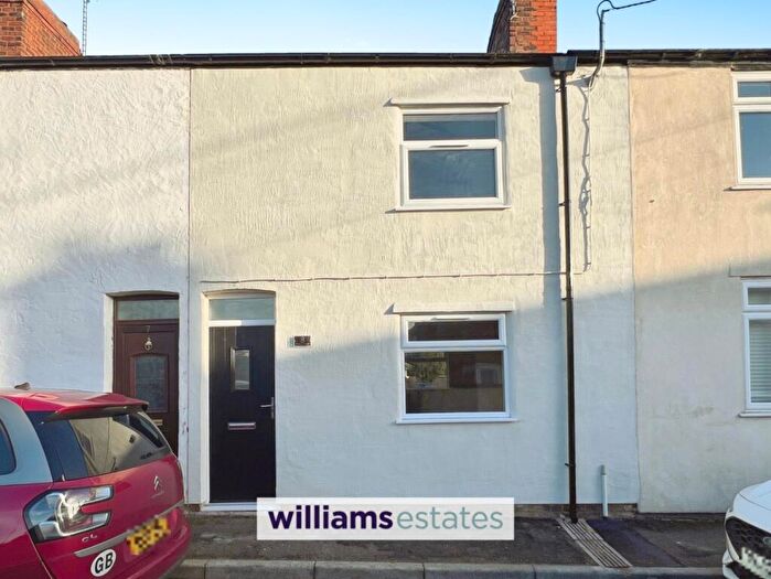 2 Bedroom House For Sale In Water Street, Mold, CH7
