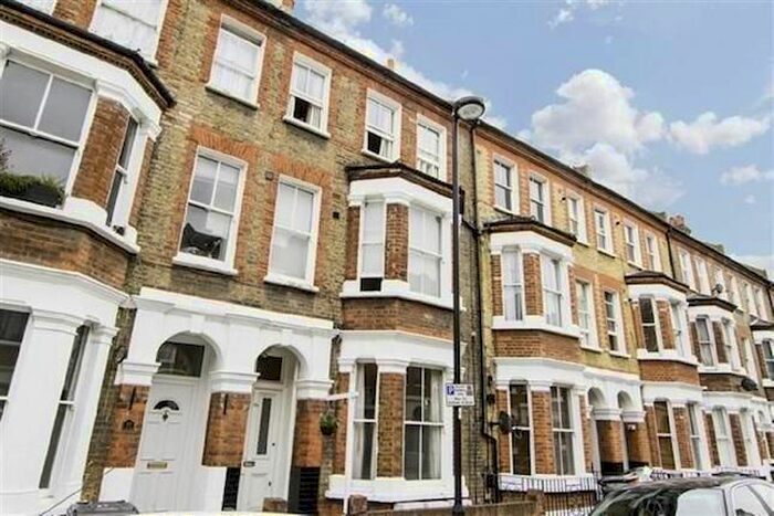 2 Bedroom Flat To Rent In Rita Road, Oval, SW8