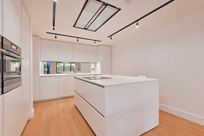 2 Bedroom Flat To Rent In Dore Road, Dore Lodge Apartments, S17