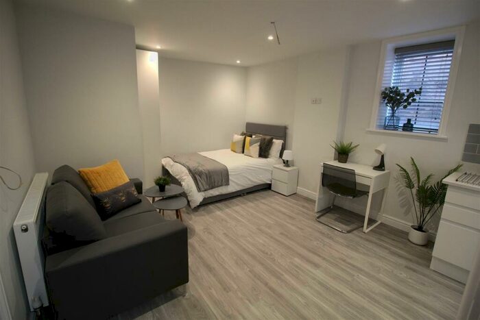 1 Bedroom Flat To Rent In Woodborough Road, Nottingham, NG3