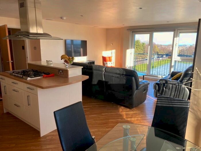 2 Bedroom Flat To Rent In Queens Highlands, West End, Aberdeen, AB15